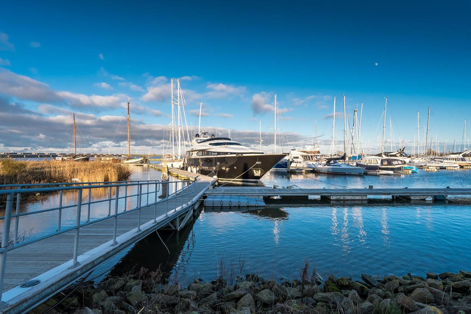 Dock Hotel Stellendam Eksteriør bilde